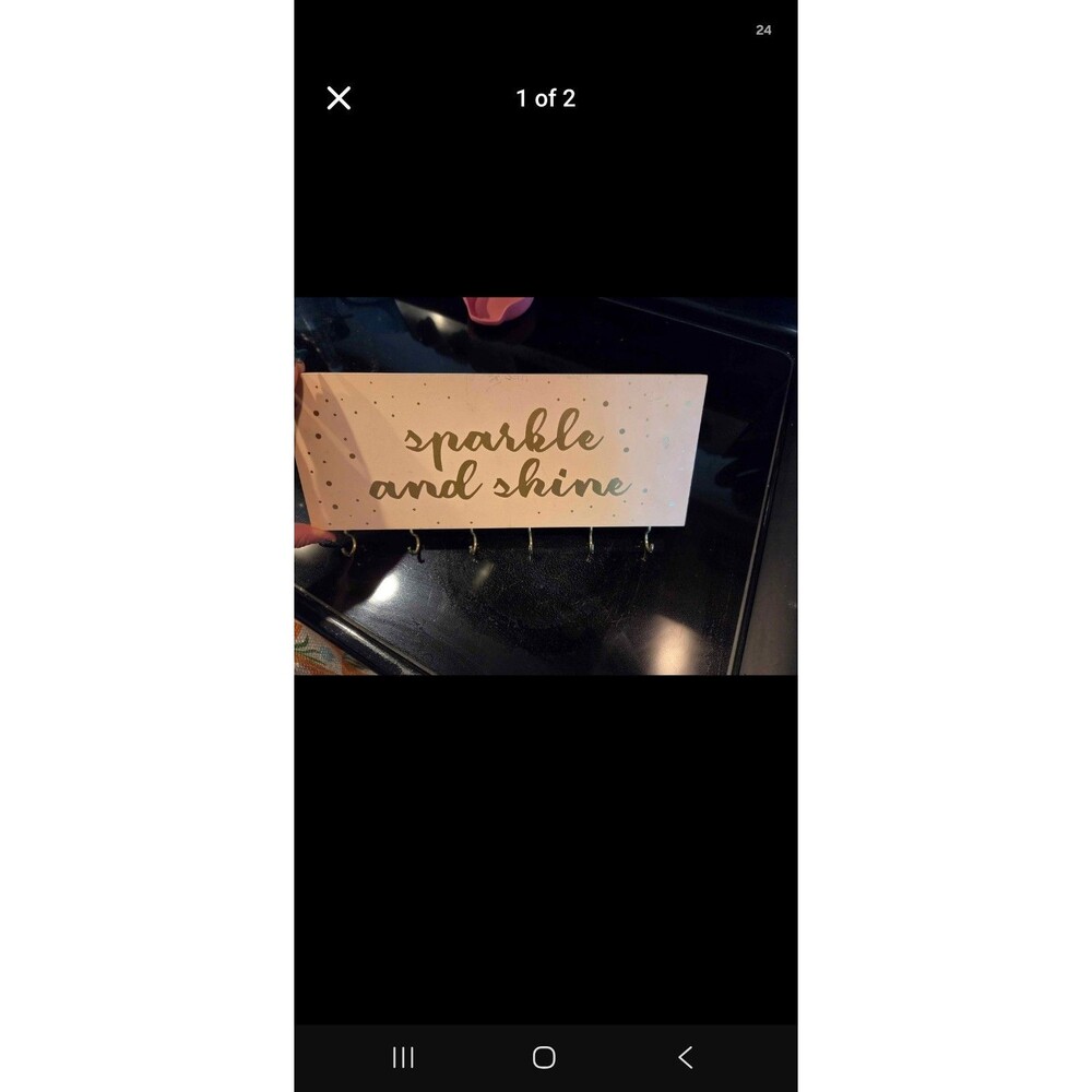 Cute Wooden Sign With Hooks
